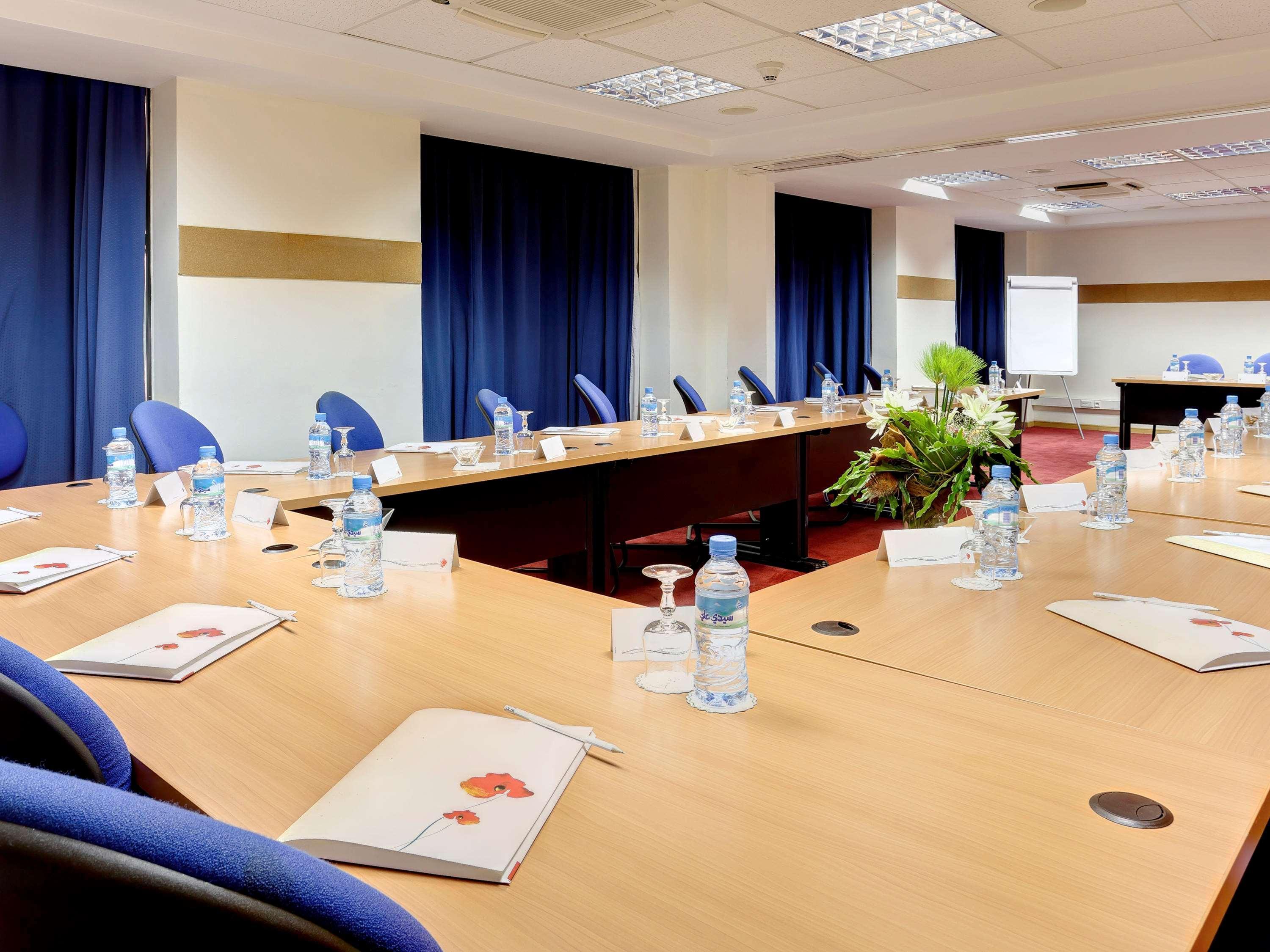 Ibis Casablanca Sidi Maarouf Hotel Bagian luar foto